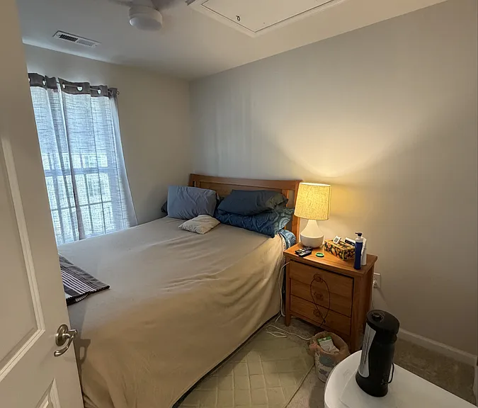860 Romeria Dr — Photo 2