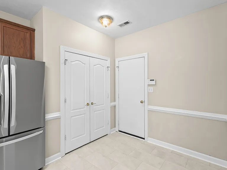 712 Tallahassee Dr — Photo 16