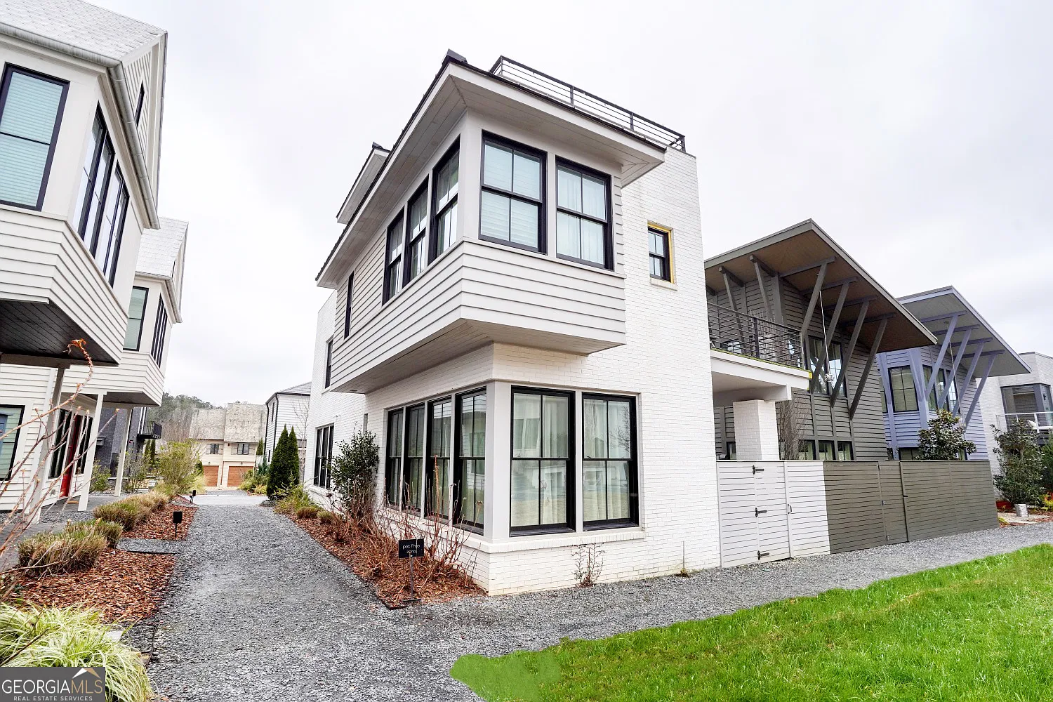 2 bed, 2.5 bath, 1373 sqft, $3,500 — Photo 3