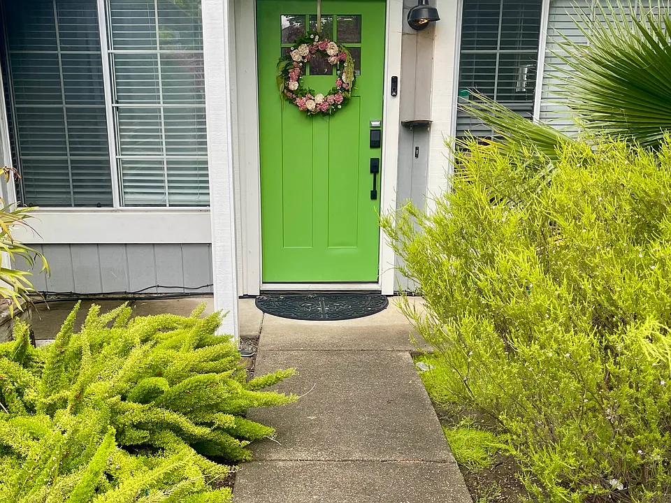 2427 Santa Cruz Ct