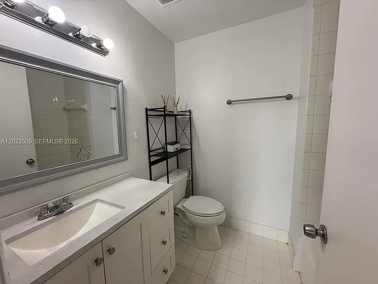 1137 NW 123rd Ct #610 — Photo 9