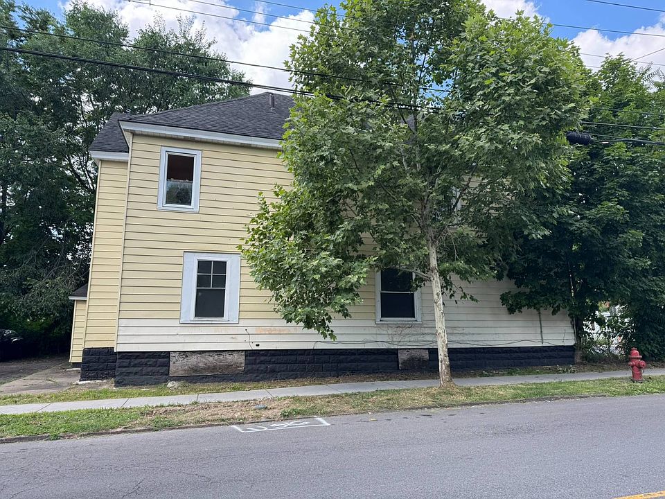 1st image of 414 Pond St