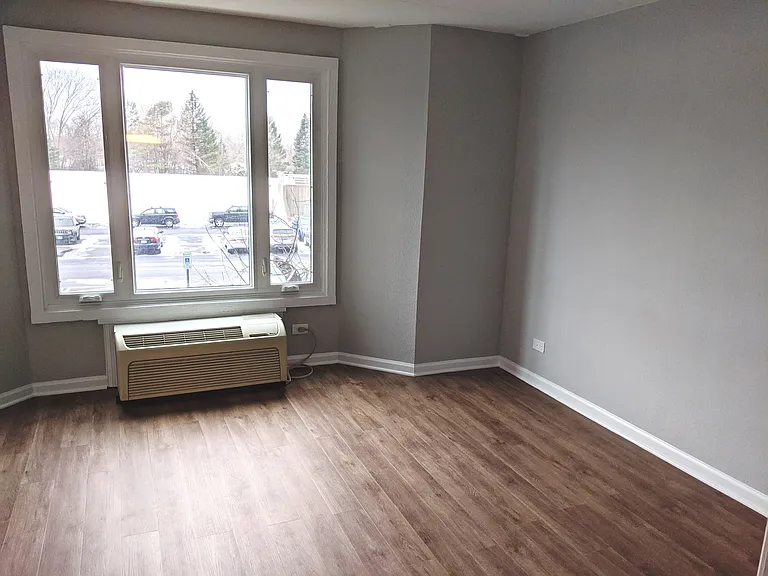 1 Renaissance Pl #104 — Photo 8