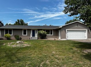 510 Locust St, Wapello, IA 52653