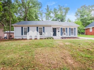 5215 Delivau Dr, Charlotte, NC 28215