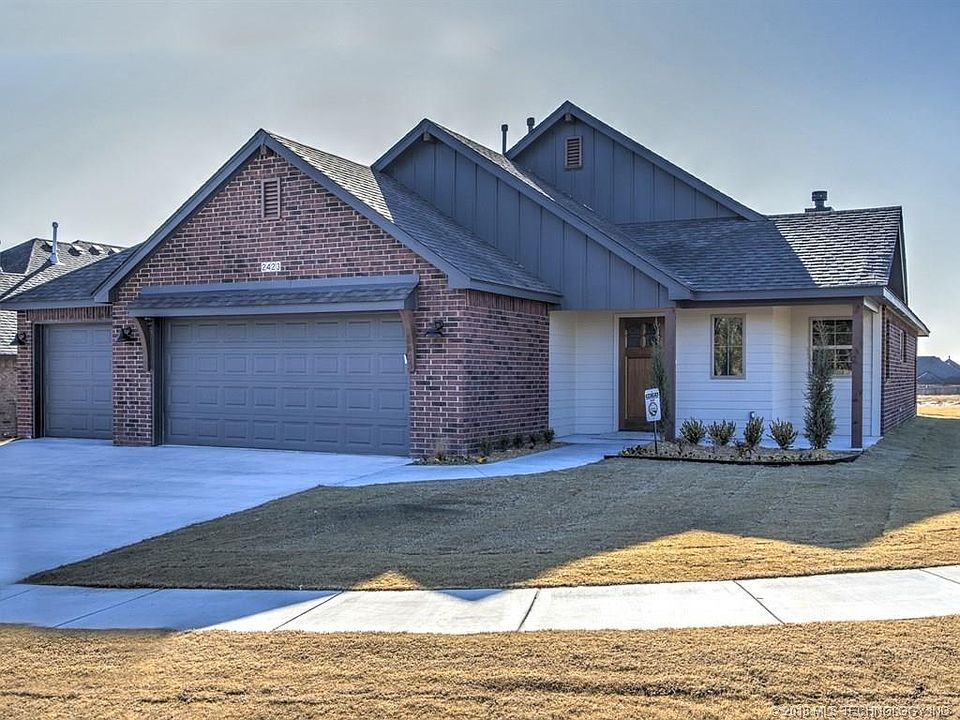 1st image of 2423 W Kingsport Ct