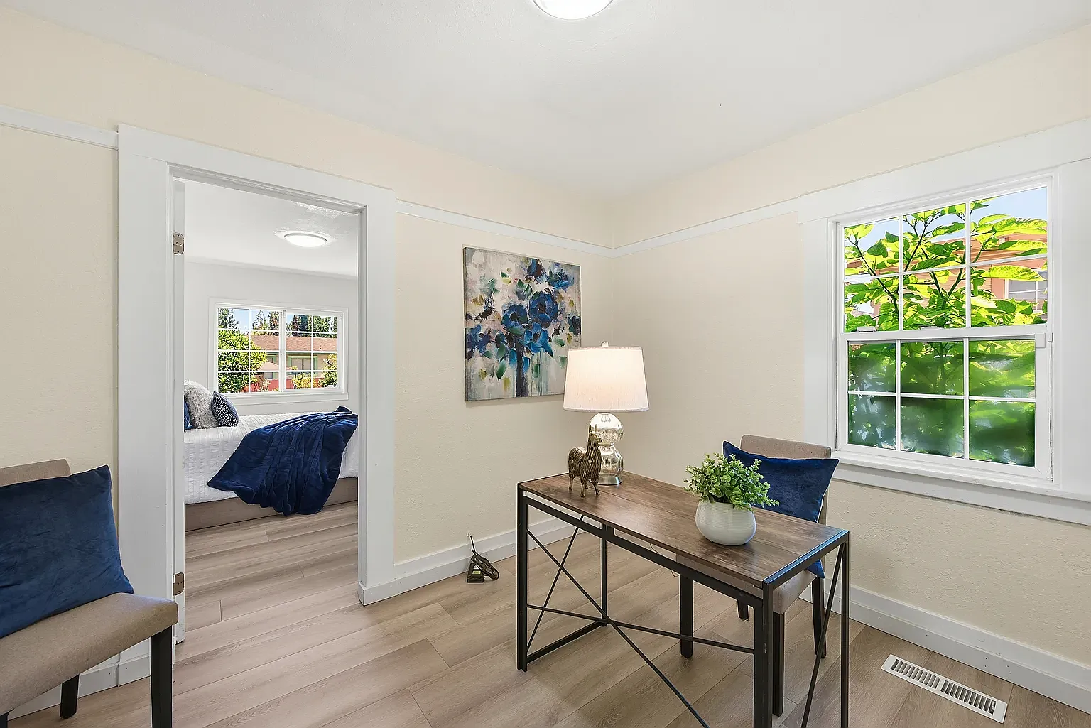 3 bed, 1242 sqft, $3,600 — Photo 2