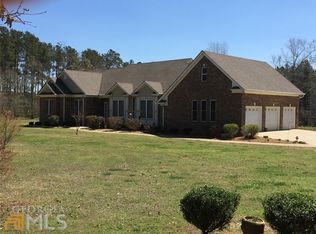 501 Parks Rd, Sharpsburg, GA 30277