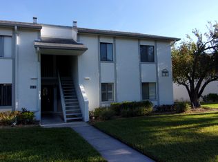 102 E Cypress Ct, Oldsmar, FL 34677