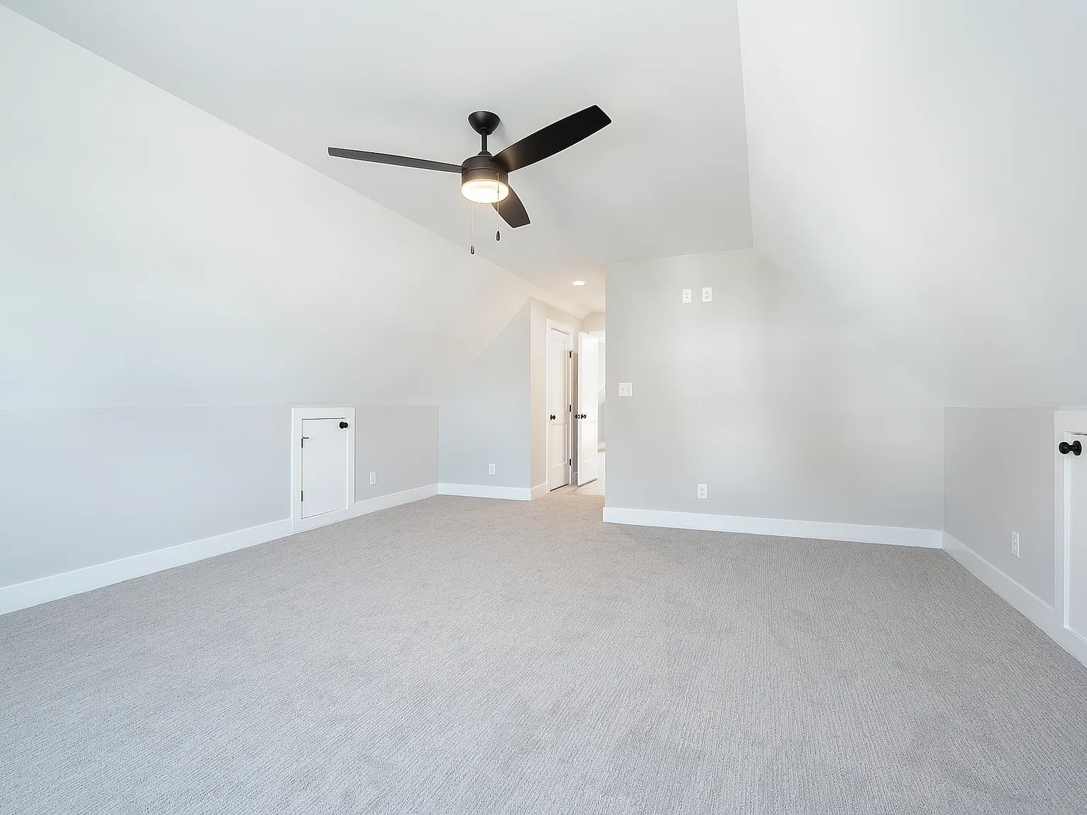 106 Lincolns Way — Photo 3