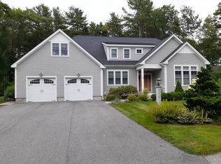 9 Cottagewood Ln, Kennebunk, ME 04043