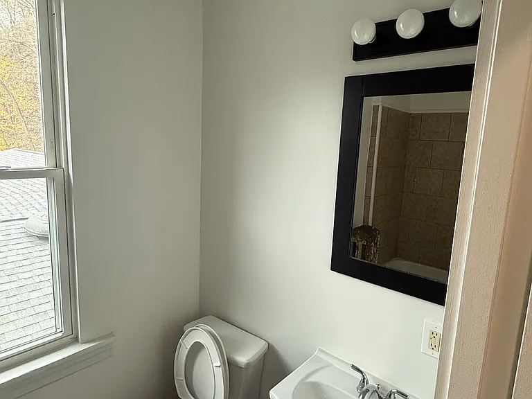1304 Electric Ave #3 — Photo 5