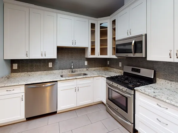 40 Corbin Avenue image 6 of 26