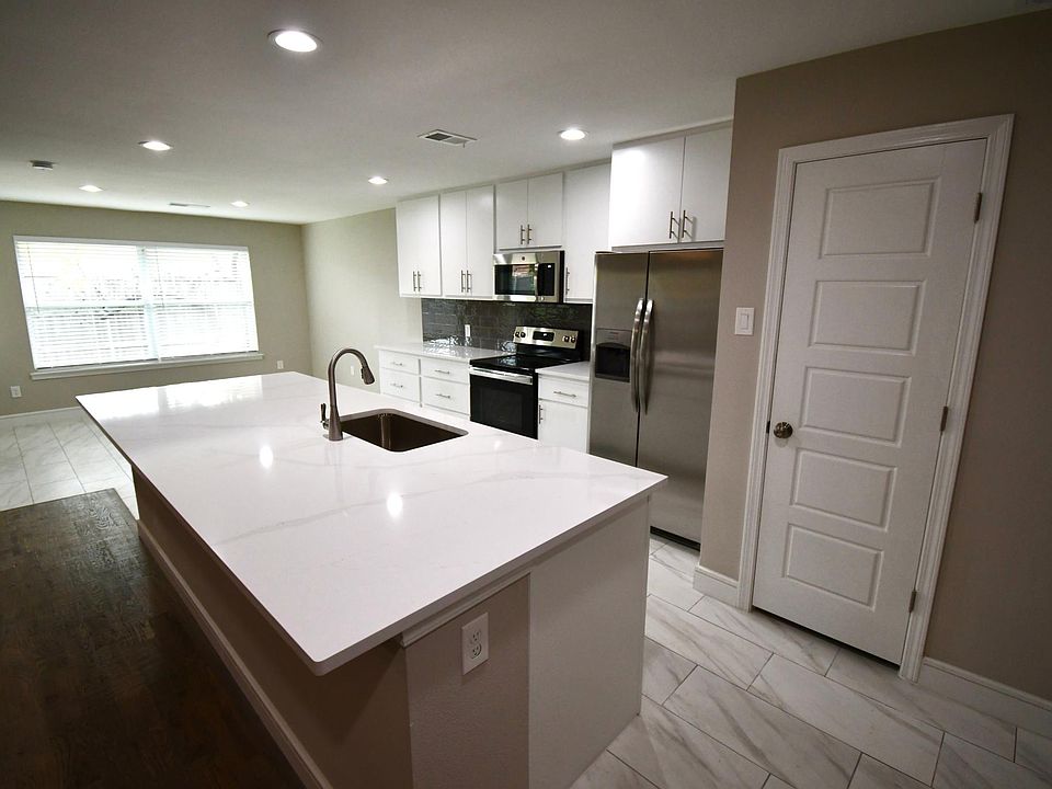 1st image of 1204 Jeffery Trl