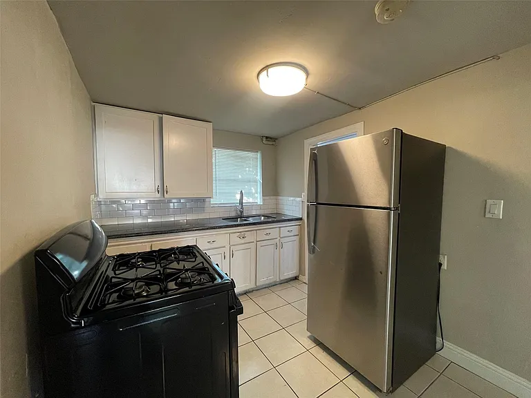 311 Randall St #1 — Photo 9