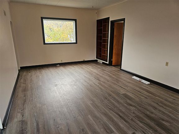 4th image of 1504 6th Ave N