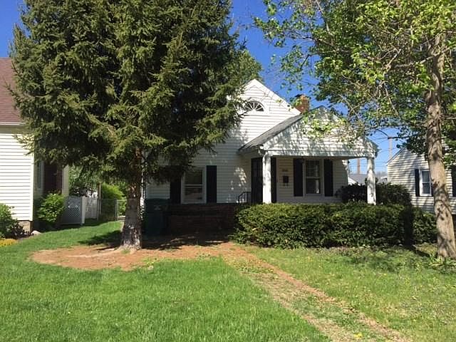 1st image of 300 NW 10th St