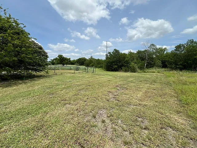 512 Crest Circle Dr - 512B — Photo 4