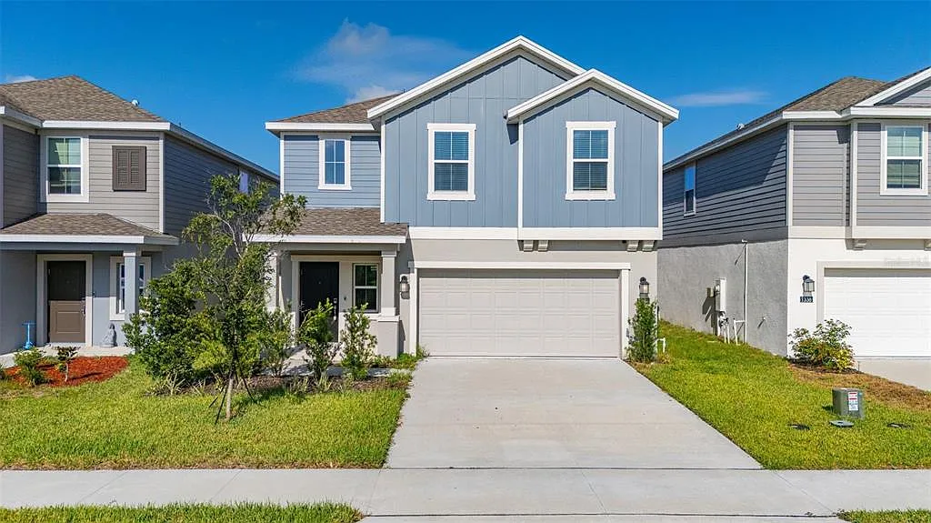 4 bed, 2.5 bath, 1933 sqft, $2,200 — Photo 1