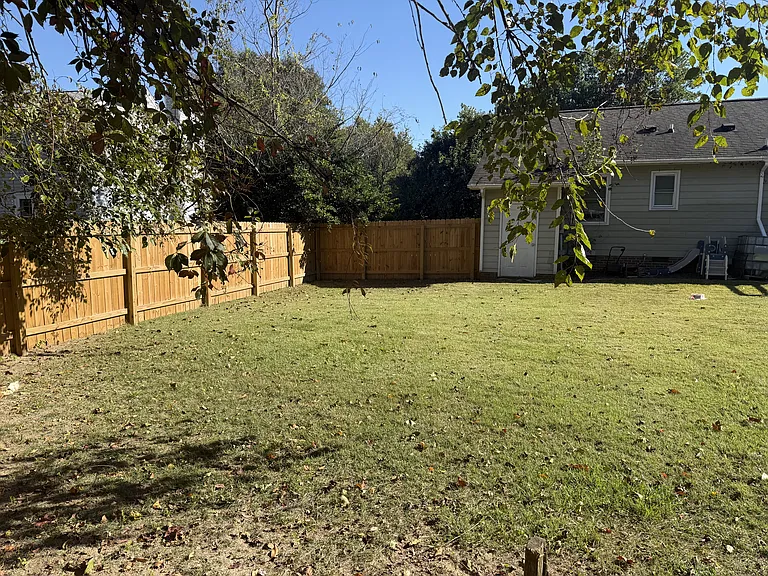 725 E Cardinal Dr — Photo 7