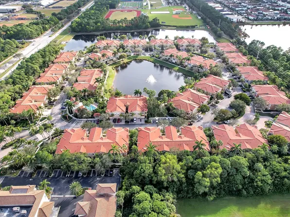 4941 E Bonsai Circle E #209, Palm Beach Gardens, FL 33418