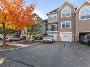 106 Tomahawk Ct, Belle Mead, NJ 08502
