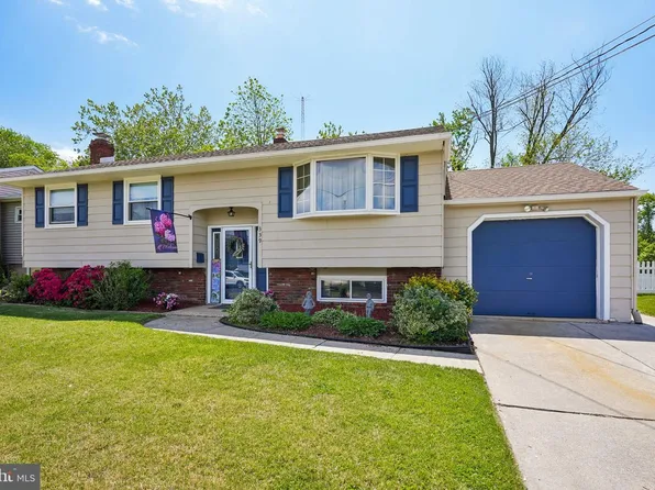 339 Booth Dr, Bellmawr, NJ 08031