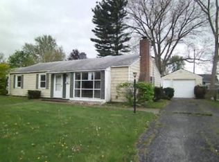 1716 Hilltop Dr, South Bend, IN 46614