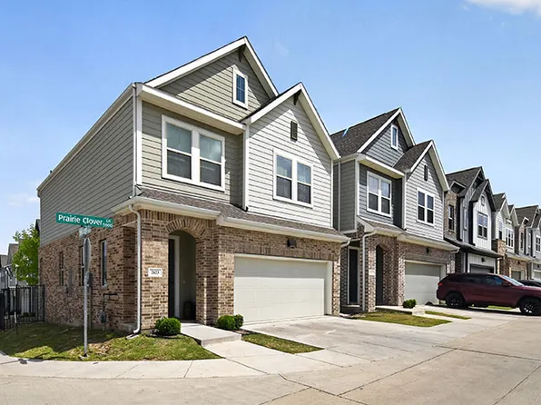 Echelon At Reverchon Bluffs Rental Homes