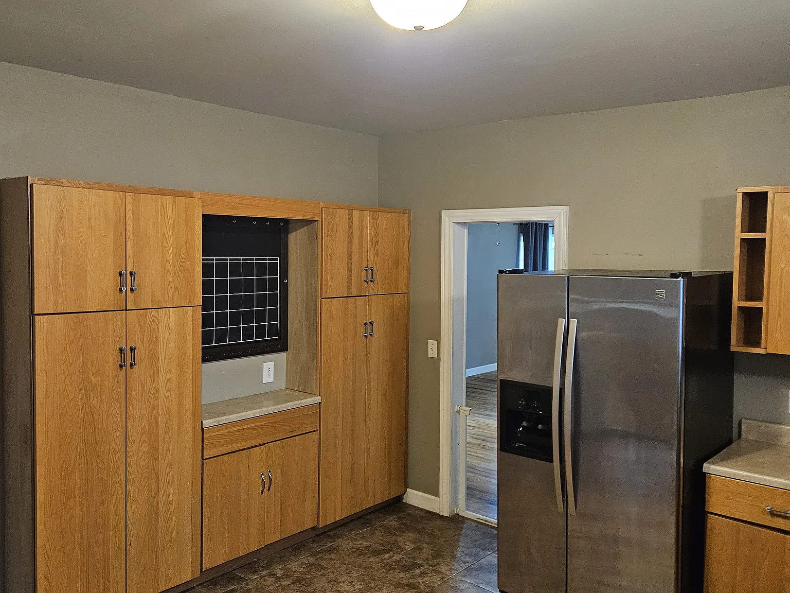 2 bed, 1942 sqft, $1,295 — Photo 3