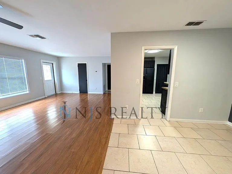 1342 Belleair Rd — Photo 7
