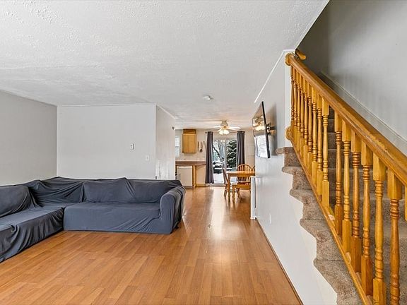 4th image of 945 Riverside Dr APT 3B