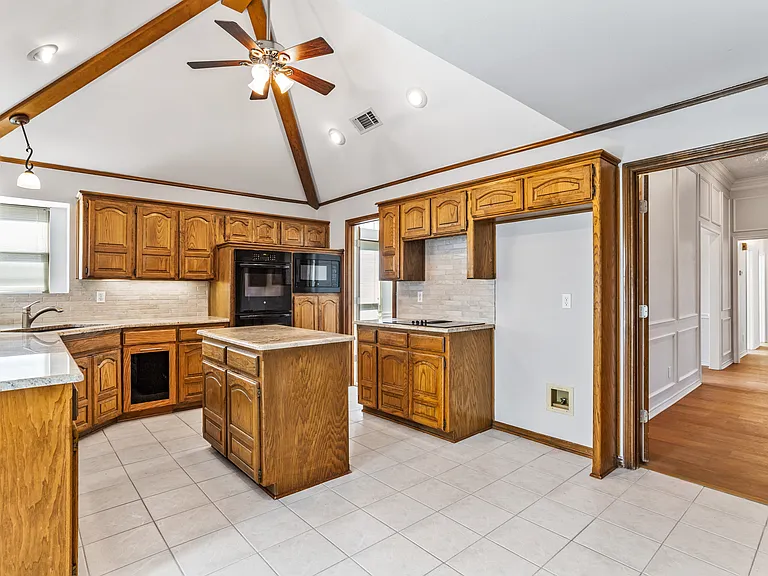 2942 Woodland Hills Dr — Photo 14