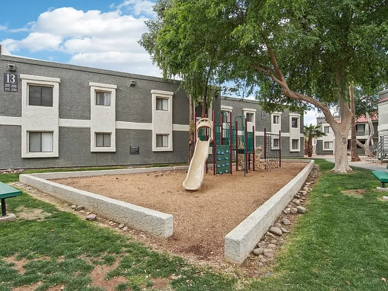 North Mountain Village — Photo 15