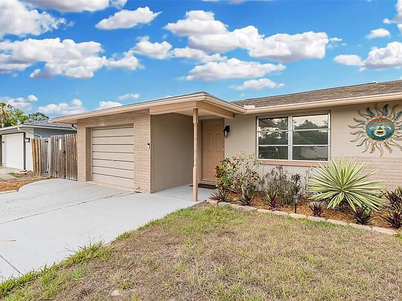4th image of 10117 Gardenia Ln