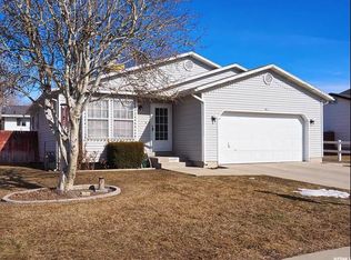 4452 W 6165 S, Kearns, UT 84118