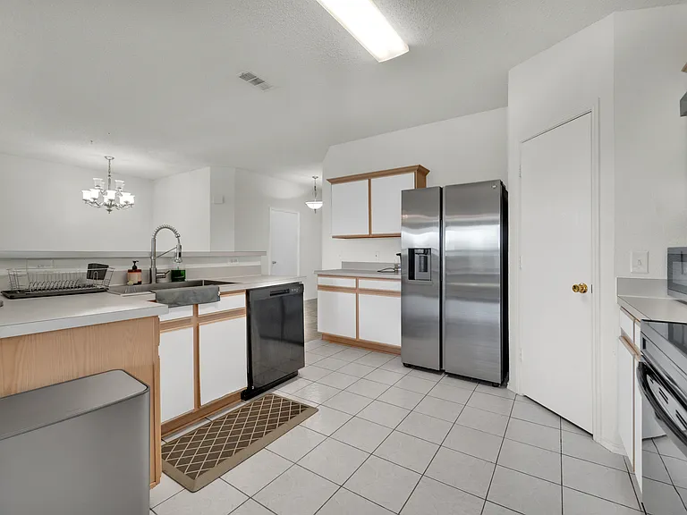 1407 Autumncrest Dr — Photo 10