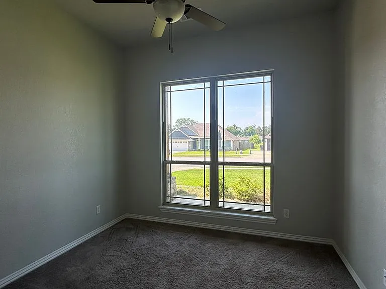 1505 Northridge Dr E — Photo 23