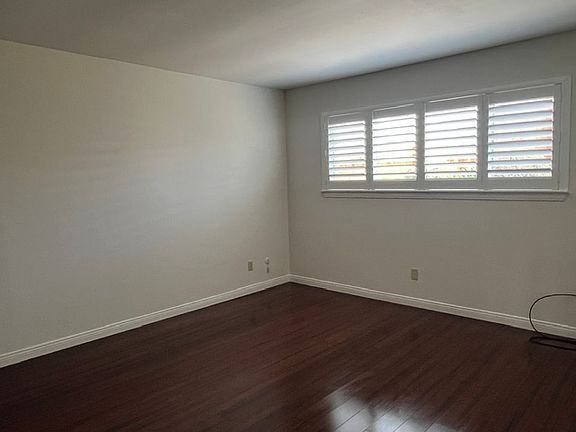 2nd image of 291 Janet Ave