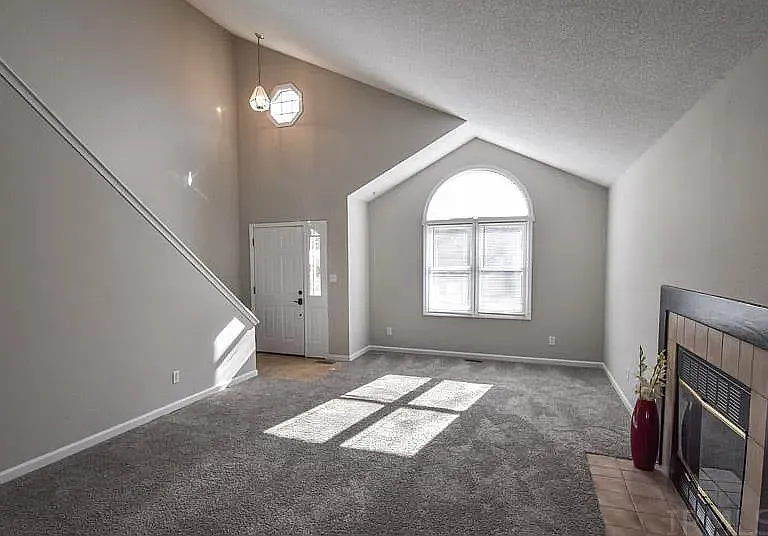 4301 E Whitley Dr — Photo 5