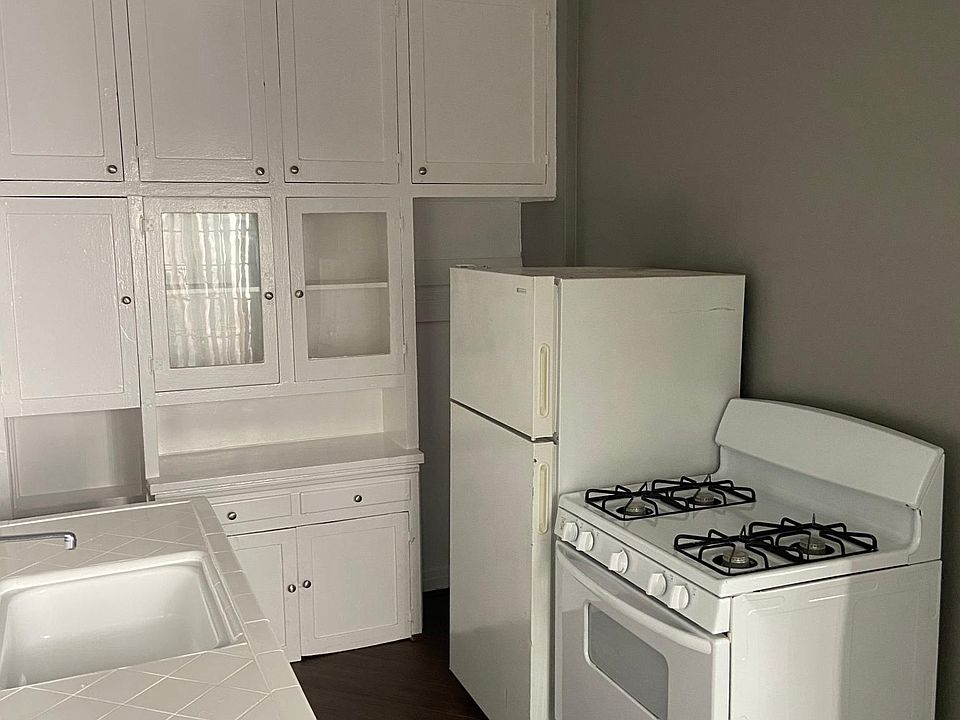 1st image of 5225 Hollywood Blvd #204