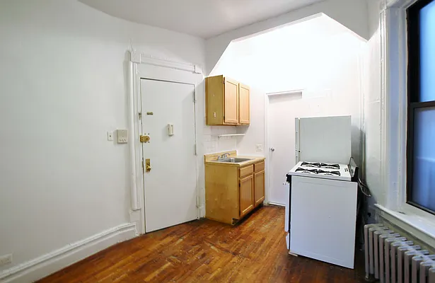 Rented by Julianna Realty Corp | media 16