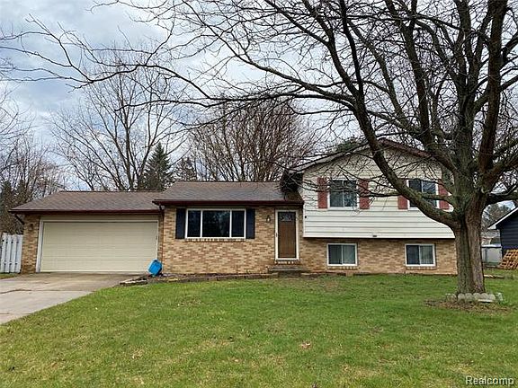 3rd image of 5385 Dunbar Dr