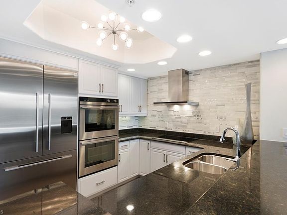 4th image of 2748 Tiburon Blvd E APT 304