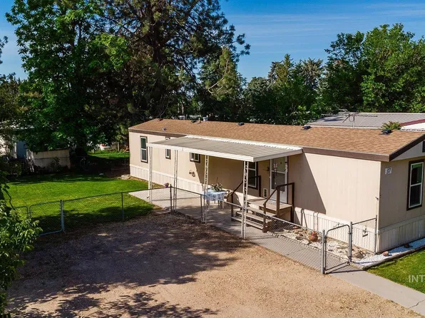 1220 N 4th St Trailer 37, Parma, ID 83660