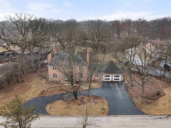 4th image of 30 Strauss Ln