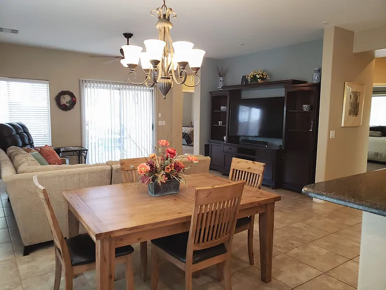208 E Caribbean Dr — Photo 11