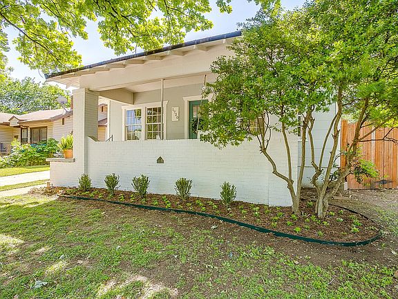 4th image of 1720 Belle Pl