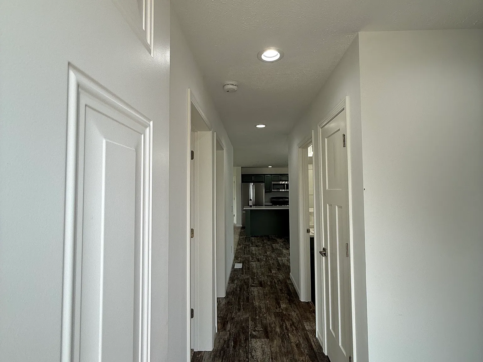 3 bed, 1400 sqft, $2,100 — Photo 2