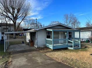 1516 27th St, Vienna, WV 26105